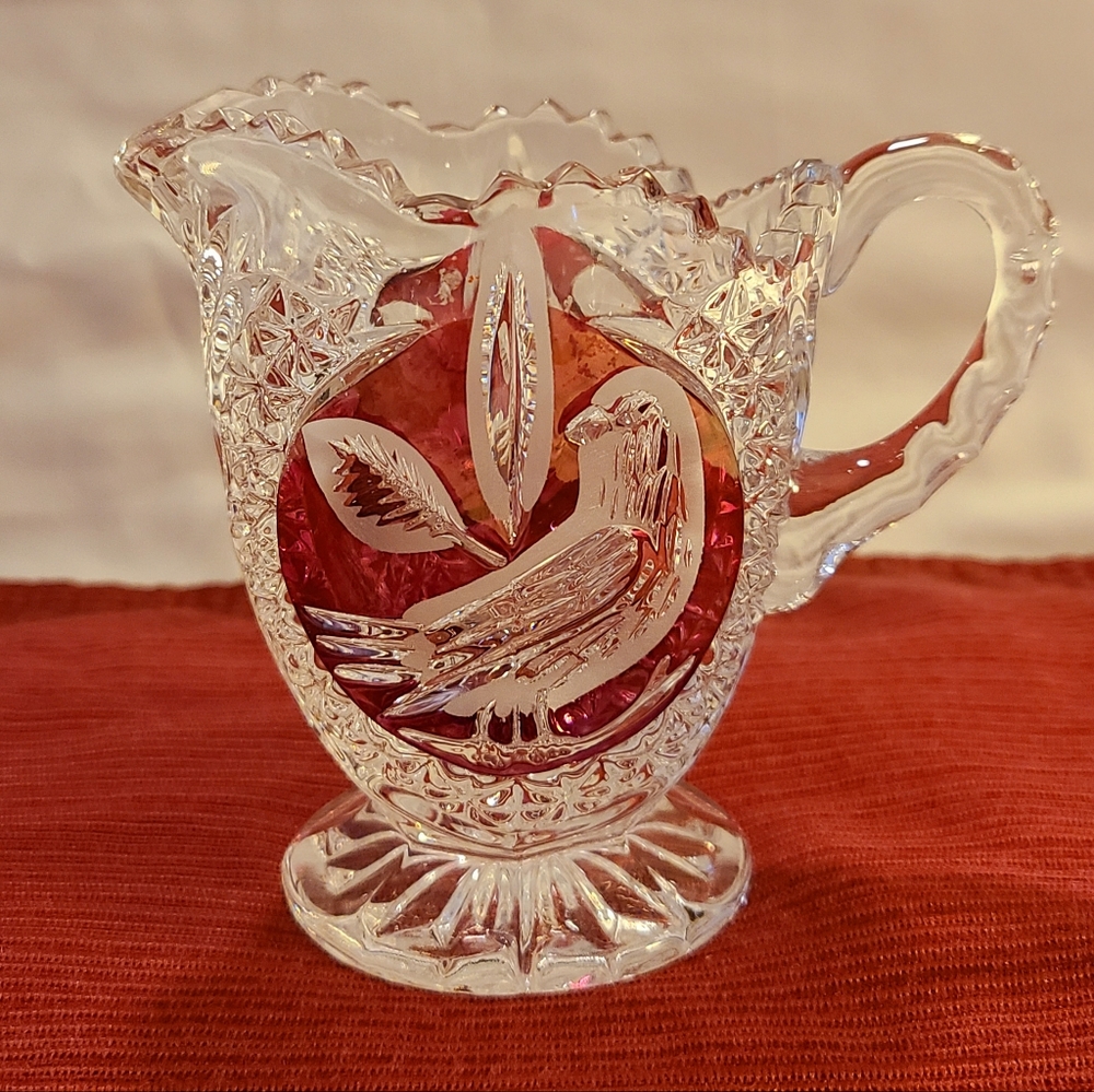 Hofbauer 'Ruby Byrdes' Cream Pitcher